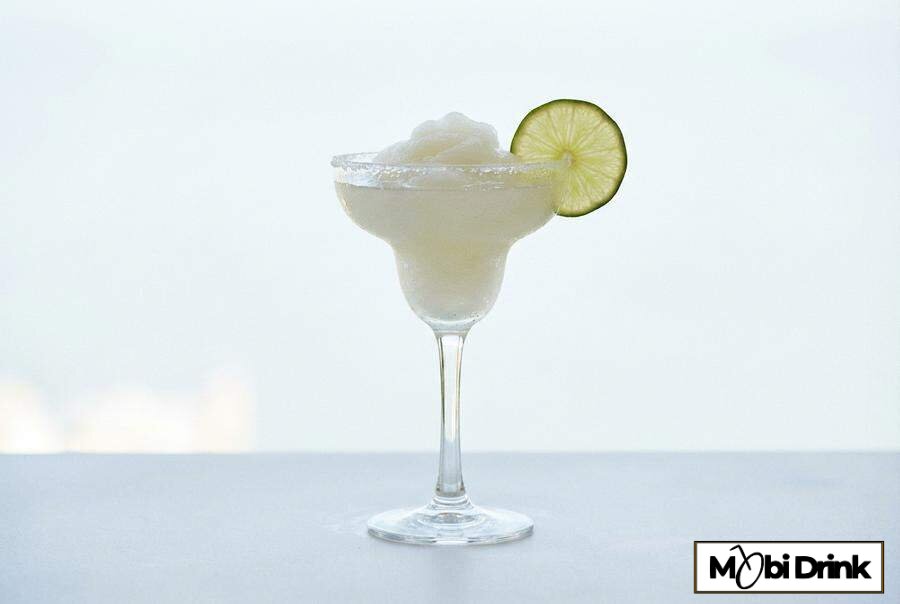Mrożone Banana Daiquiri w kieliszku