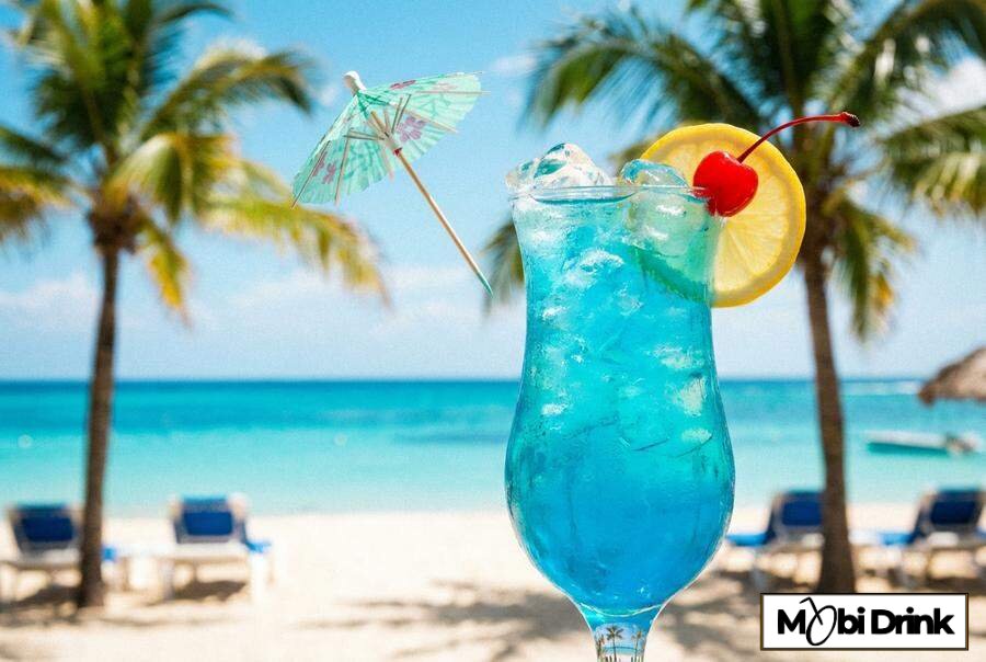Niebieski drink Blue Lagoon z cytryną