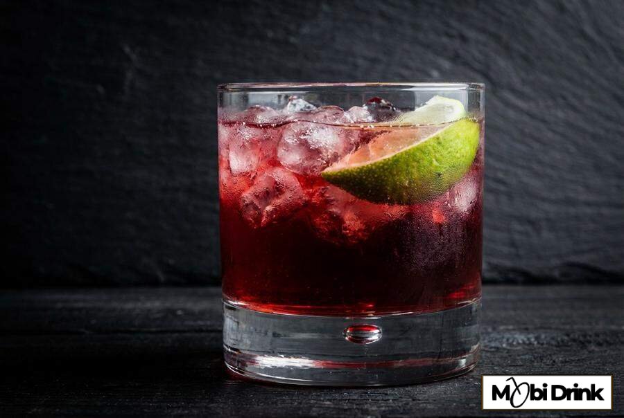 Czerwony drink Cape Codder