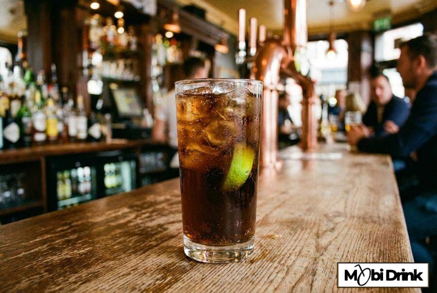 Cuba Libre z rumem i colą