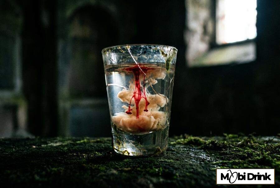 Shot Krwotok Mózgu z efektownym osadem i grenadyną