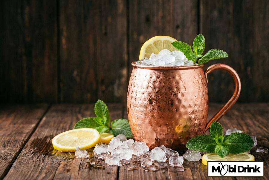 Drink Limoncello Mule w miedzianym kubku