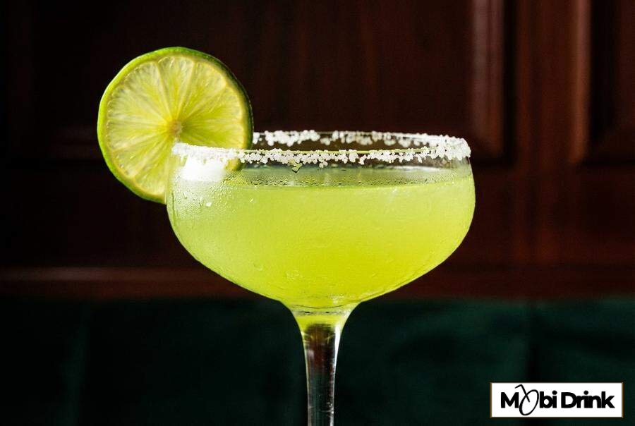 Klasyczna Margarita z solą na brzegu