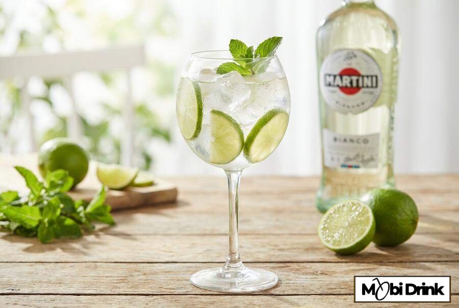 Drink Martini Bianco ze Sprite i limonką