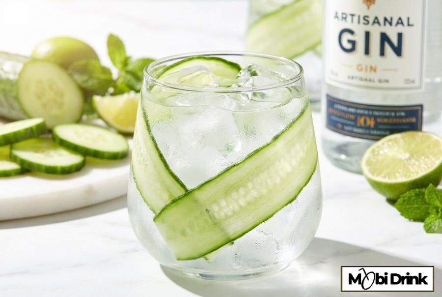 Drink Martini z ginem i ogórkiem