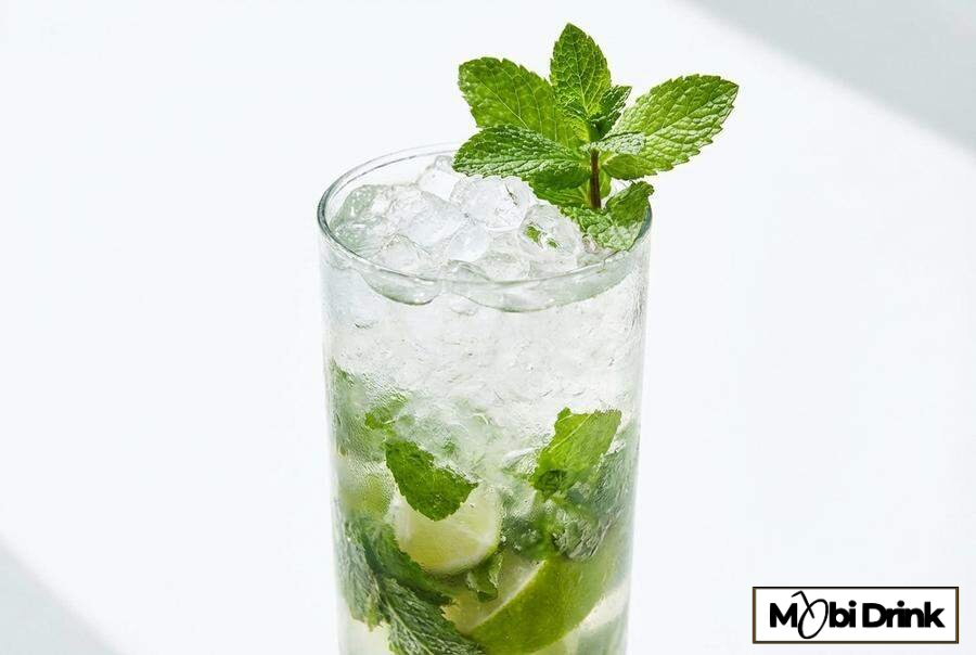 Orzeźwiające Mojito z miętą i limonką