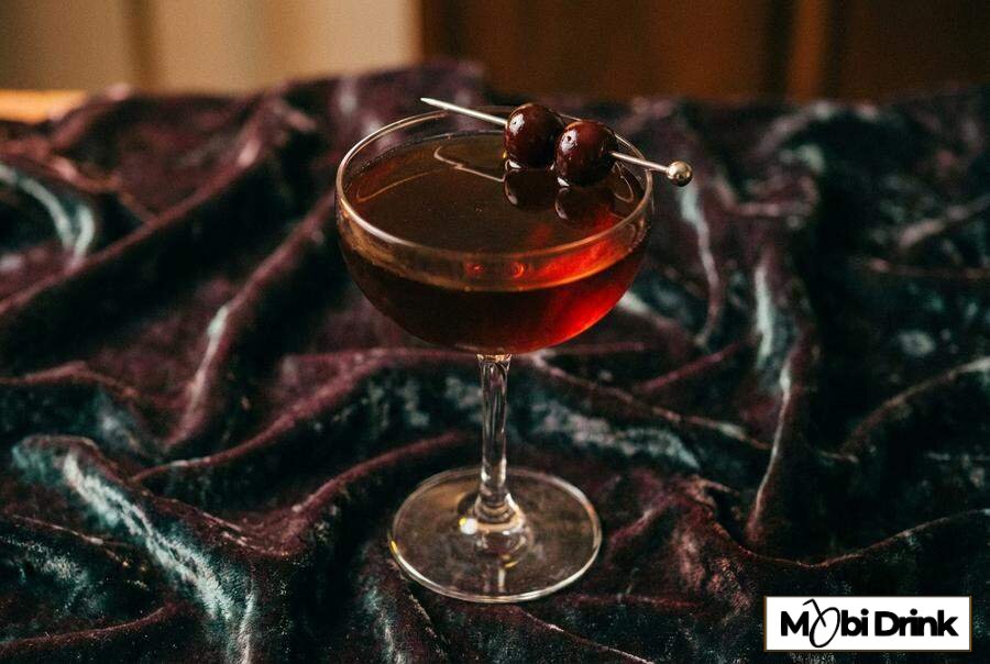 Koktajl Rob Roy ze szkockiej whisky
