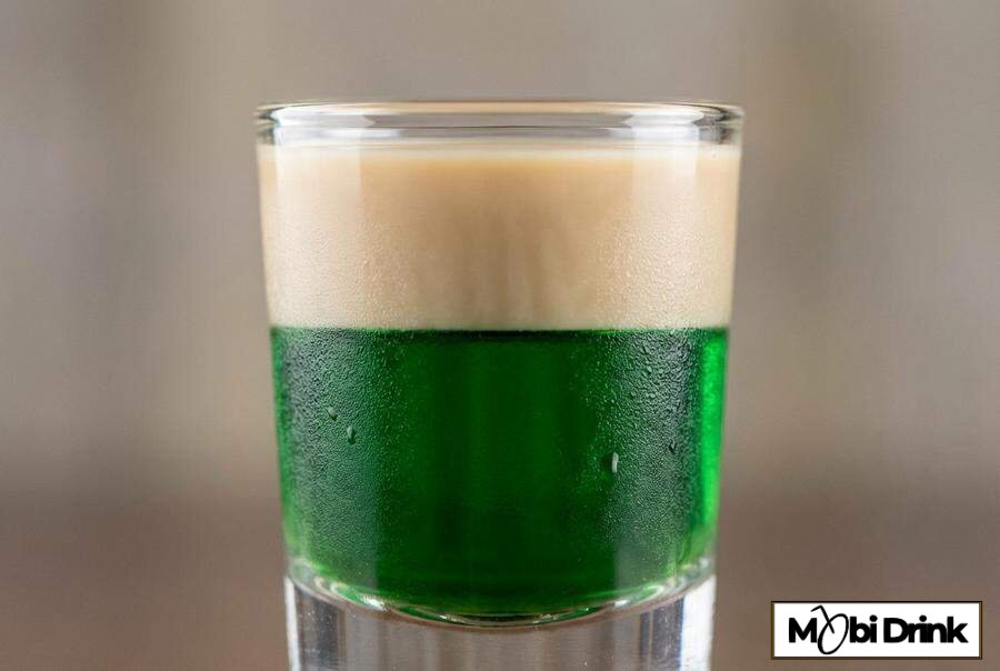 Dwuwarstwowy shot Springbokkie z likierem miętowym