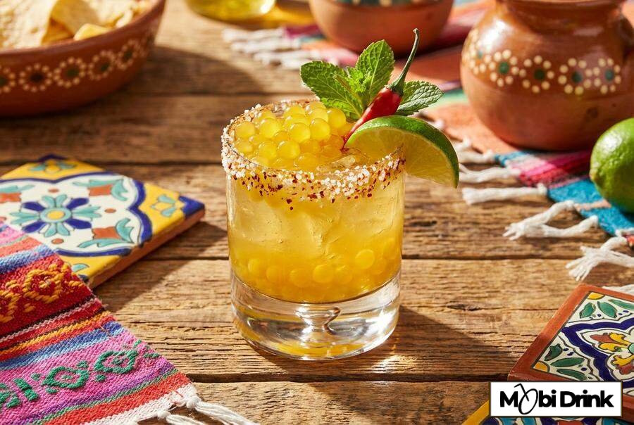 Drink z tequilą i mango