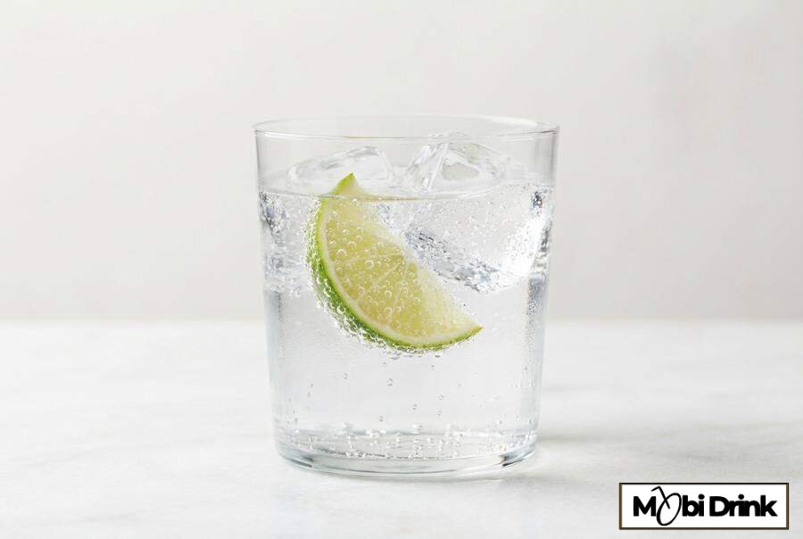 Klasyczny drink Vodka Tonic z limonką