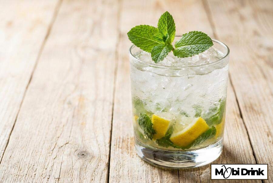 Whisky Smash z cytryną i miętą