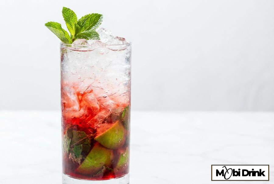 Wiśniowe Mojito z miętą i kruszonym lodem